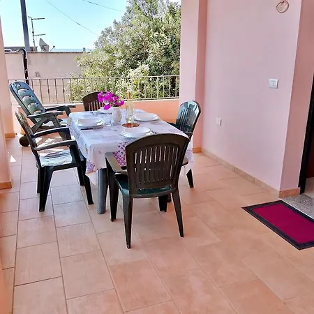 In Just 50 Mt From The Sea Apartament Cala Gonone
